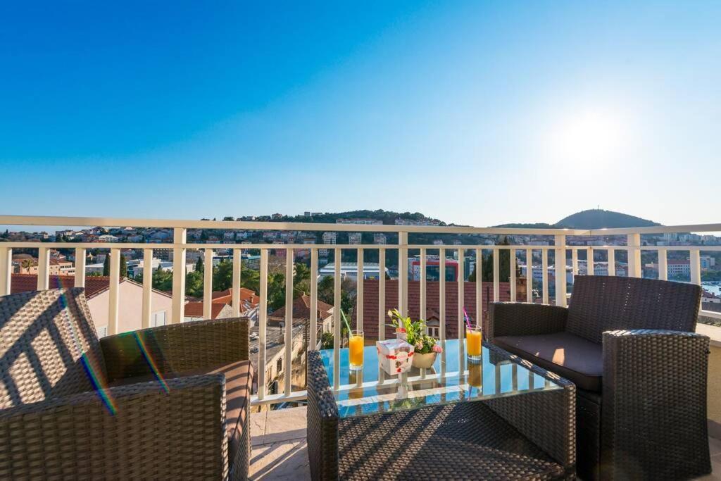 Apartment Marina Deluxe ดูบรอฟนิก ภายนอก รูปภาพ